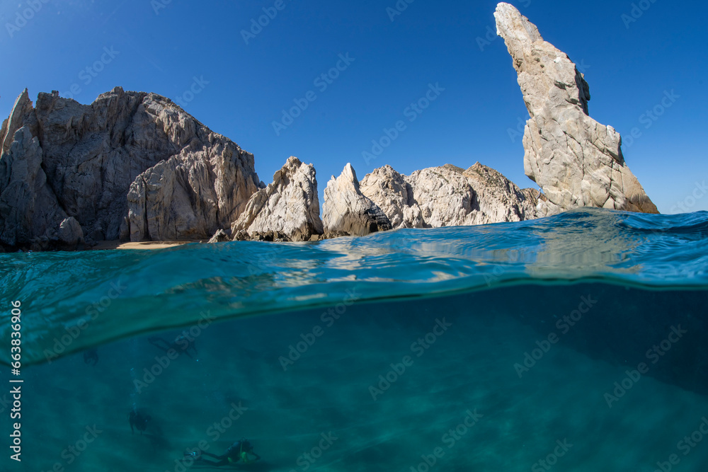 Fototapeta premium Divers split shot