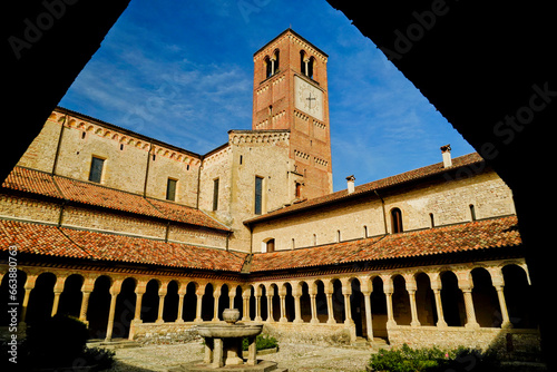 Photos Lo storico borgo di Vidor e l'Abbazia Benedettina di Santa Bona nella regione del Valdobbidene in provincia di Treviso
