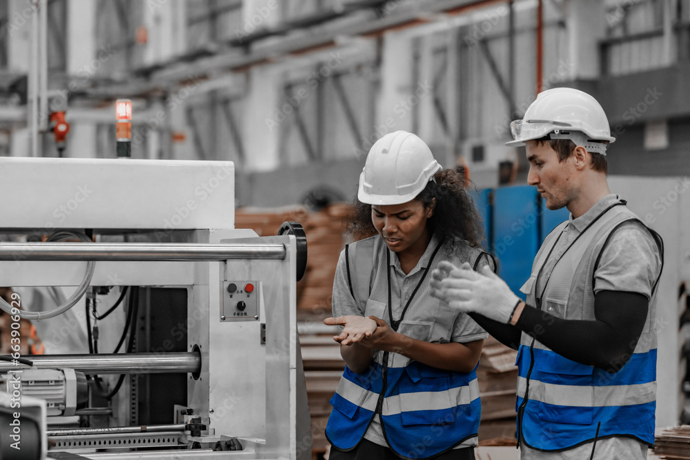 Technician's hand trapped in machine during maintenance. Applied bandages, hospitalization needed. Technician's hand trapped in machine during maintenance. Applied bandages, hospitalization needed.