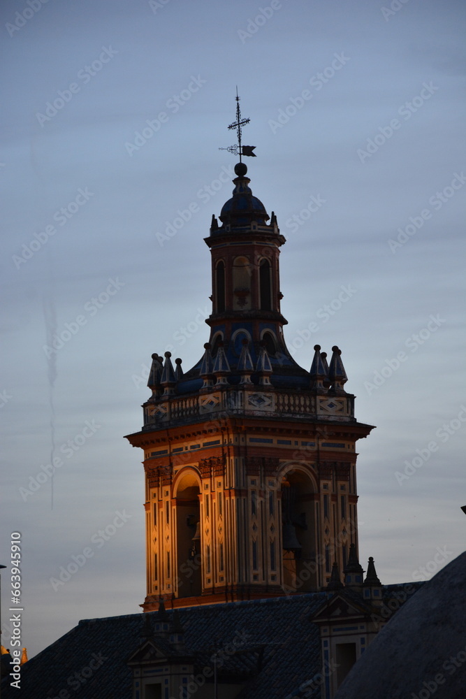 Torre de la Iglesia de San Bernardo, sevilla, andalucía, españa. Aquitectura andaluza