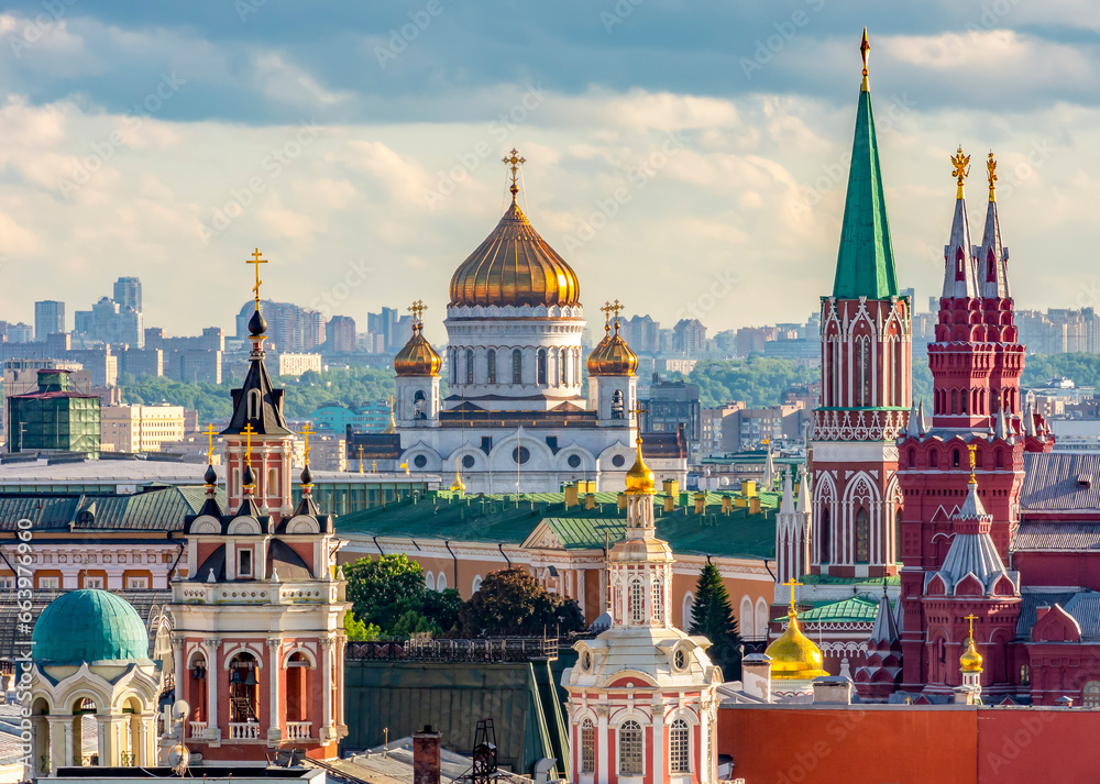 Moscow cityscape with towers of Moscow Kremlin and Cathedral of Christ the Savior (Khram Khrista Spasitelya), Russia - obrazy, fototapety, plakaty 