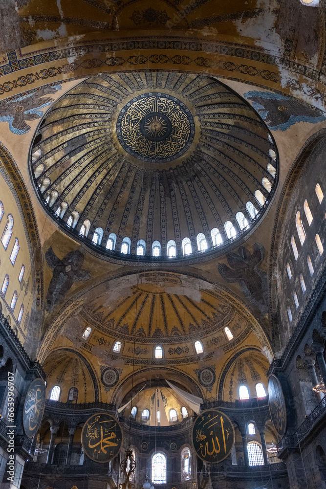 Photo of Blue Mosque (Sultanahmet Camii) in Istanbul, Turkey