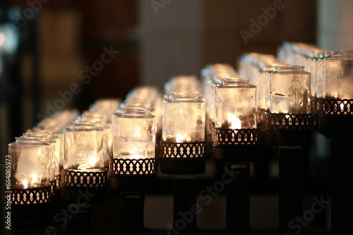 Fototapeta Naklejka Na Ścianę i Meble -  candles in a church