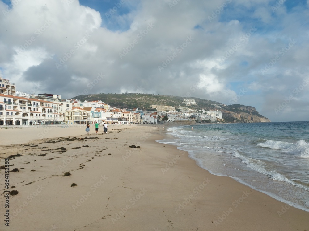 view of the beach in the Sesimbra 