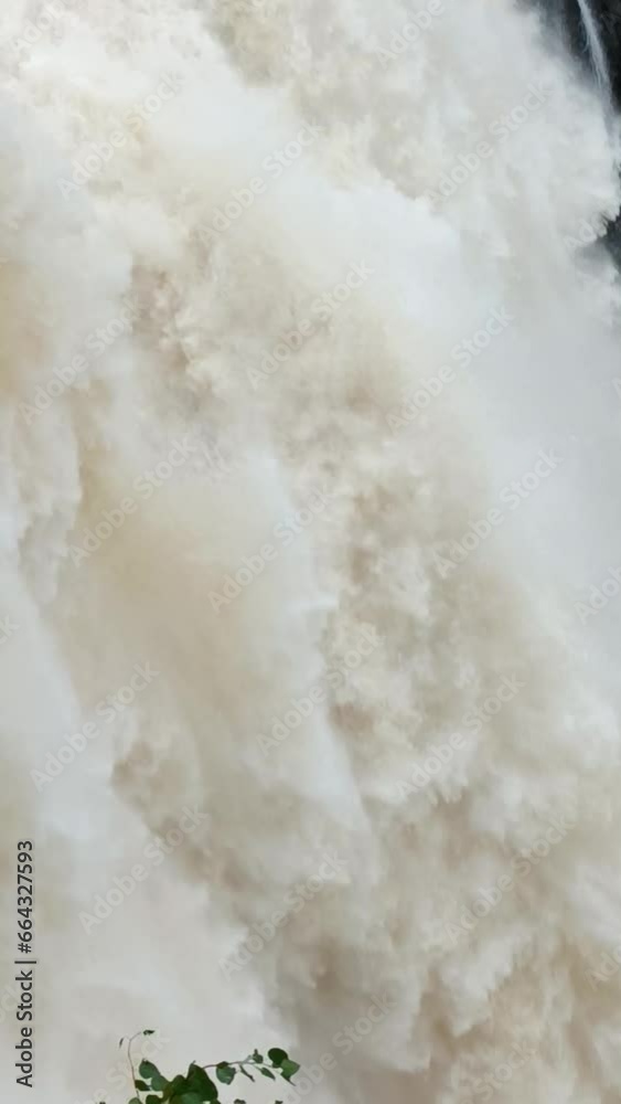 chutes d'eau du parc de la Chute-Montmorency - Québec - Canada chutes d'eau du parc de la Chute-Montmorency - Québec - Canada