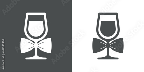 Tiempo de Navidad. Logo con silueta de corbata de lazo en copa de vino o champaña para su uso en invitaciones y felicitaciones