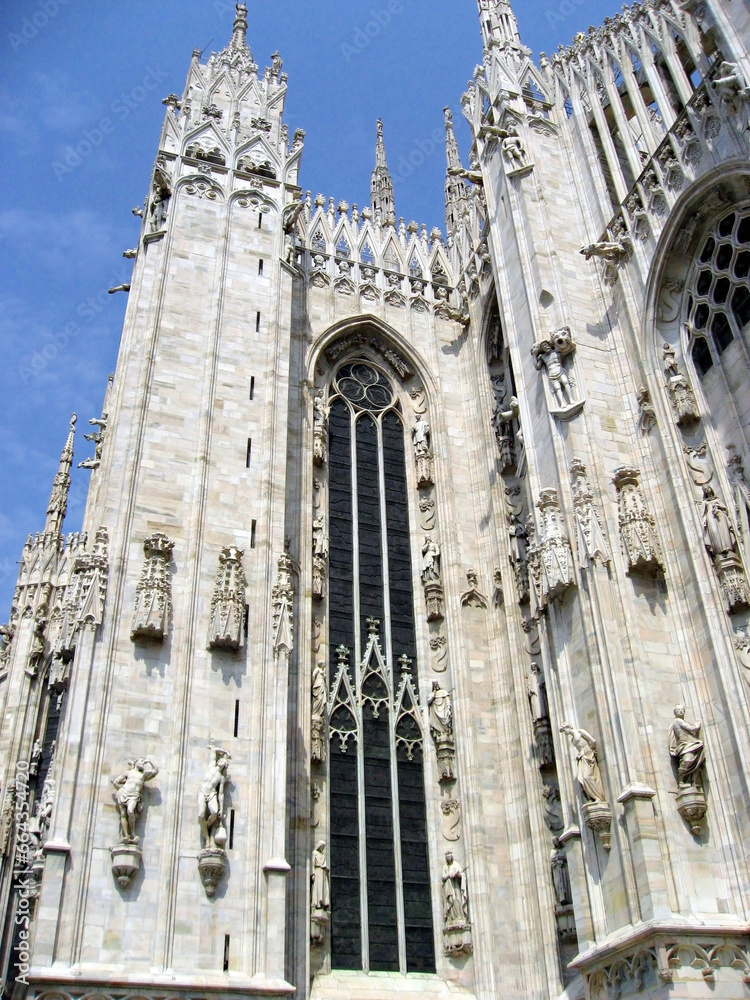Particolare della facciata del Duomo di Milano, Italia