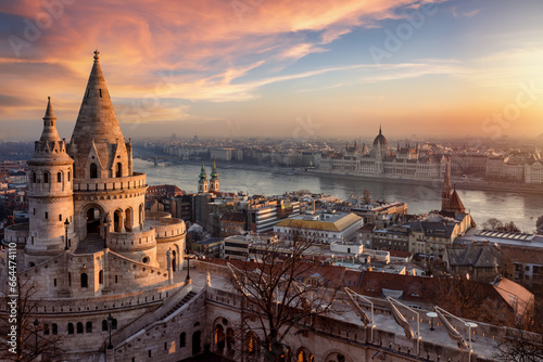 Obraz na plátně The Fisherman's Bastion from above with Hungarian Parliament building and River