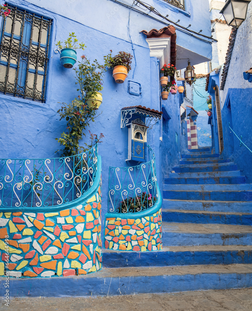 Φωτογραφία Chefchaouen town in Morocco, known as the Blue Pearl, famous for its striking blue color painted medina buildings and streets, creating a unique and magical atmosphere
