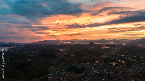 amanecer en Guatapé