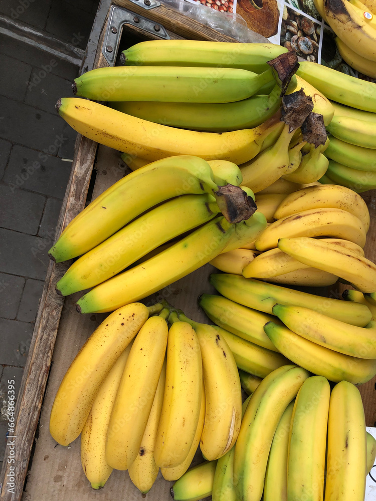 banana, fruit, bananas, food, yellow, bunch, healthy, isolated, tropical, fresh, ripe, white, diet, nutrition, snack, organic, health, sweet, natural, nature, vegetarian, fruits, eating, delicious