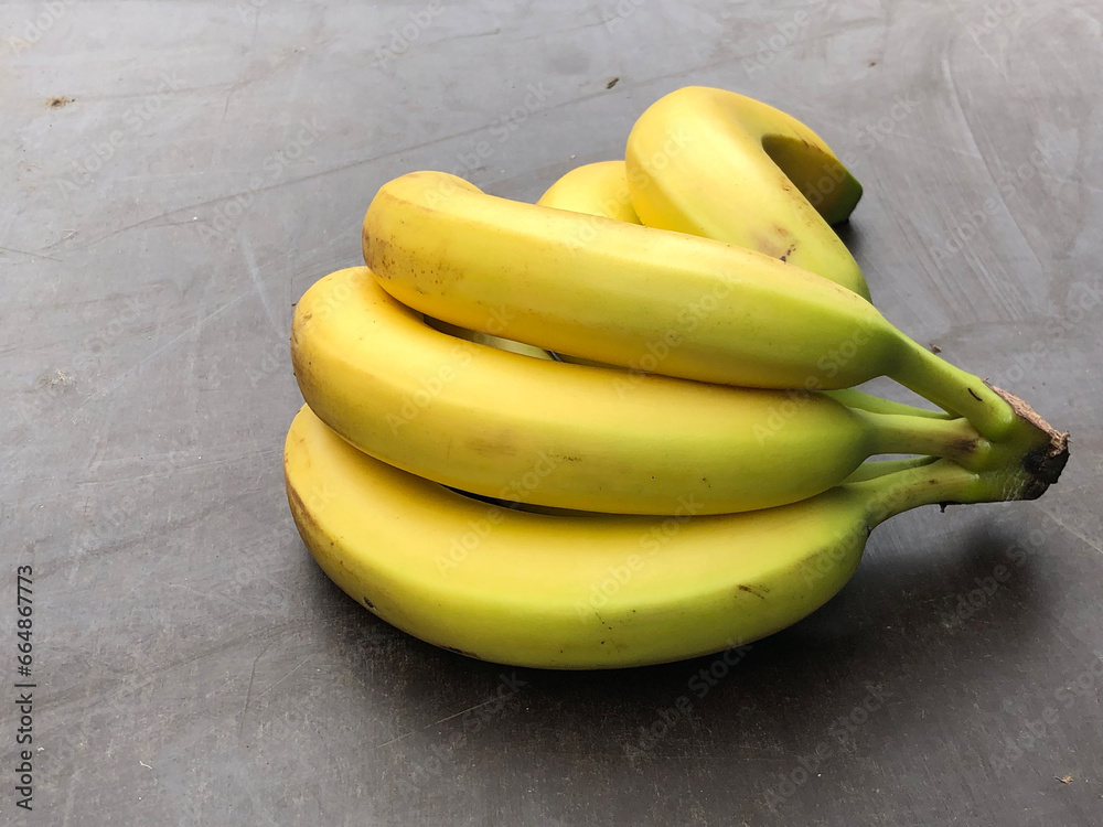 banana, fruit, food, isolated, healthy, yellow, white, tropical, bunch, ripe, bananas, fresh, sweet, organic, snack, eating, diet, peel, object, freshness, vegetarian, health, group, natural, color