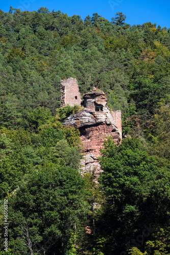 Burgruine Klein-Arnsberg über Obersteinbach photo