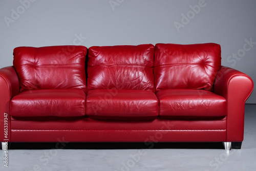 革張りソファー（leather sofa）- 赤（red）