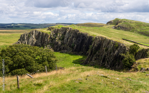 Obraz na płótnie a view of Cawfield Crags at Hadrian's Wall near Once Brewed, Northumberland, UK