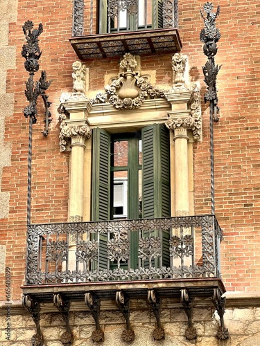 Balcón Casa de les Punxes, Barcelona, España. Modernismo en el Eixample. Arquitecto Puig i Cadafalch photo