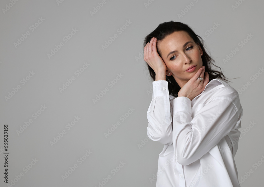 Beautiful black-haired woman, girl, studio portrait, Lithuanian pianist, accompanist, artist Beautiful black-haired woman, girl, studio portrait, Lithuanian pianist, accompanist, artist
