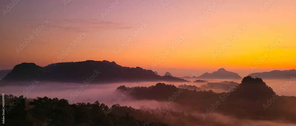 Obraz premium Misty sea