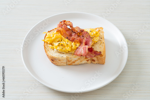 bread toast with scramble egg and bacon