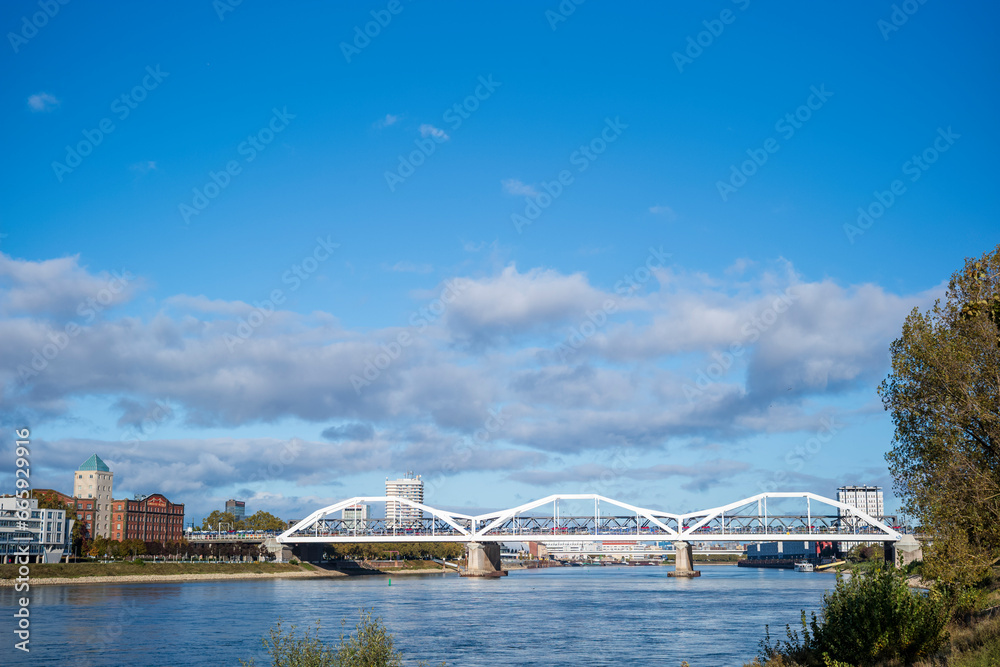 Obraz premium bridge over the river