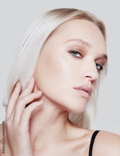 Beauty woman face healthy skin care female beautiful woman