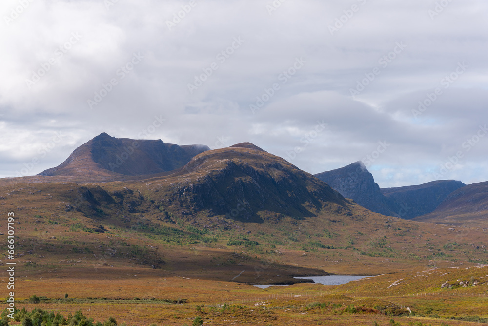 Surrounding of Ullapool is really great from your adventures to the scottish wilderness. Great view on mountains, lakes and many more. Most iconic mountain with stunning views is Stac Pollaidh.