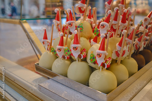 Cuadro en lienzo Dortmund, Germany - December 13, 2022: different types of christmas goodies