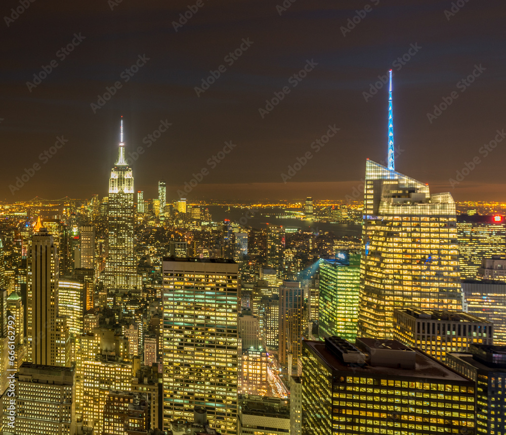 Obraz premium View of New York Manhattan during sunset hours