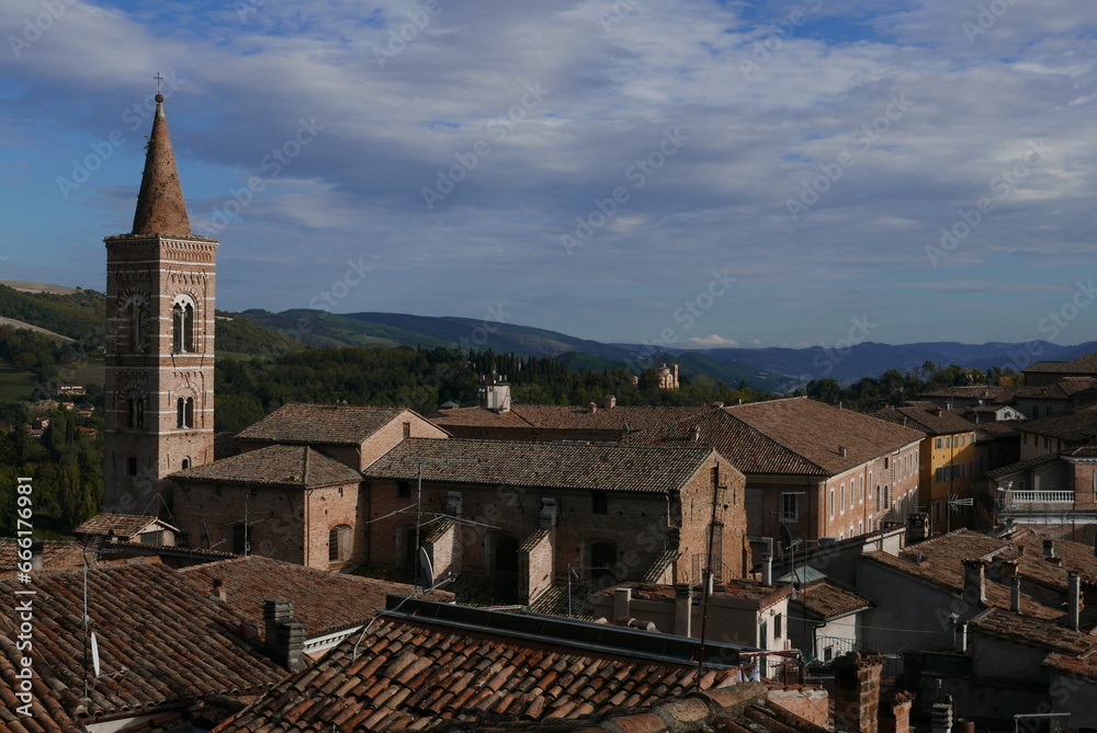 Ciel d'automne à Urbino. Italie