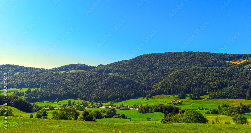 Schweizer Jura-Gebirge im Bezirk Thal des Kantons Solothurn (Schweiz)