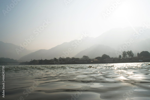 Tableau sur toile Closeup of ganga water flowing at rishikesh