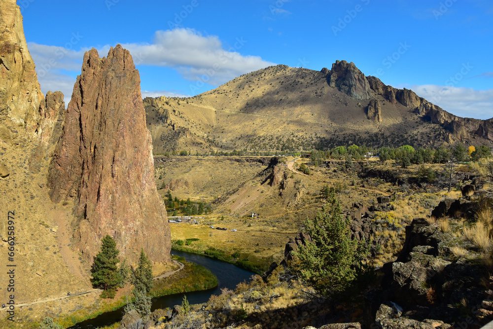 The towering rock spires and sheer basalt cliffs of breathtaking Smith Rock State Park in Central Oregon. Beckons climbers from around the world.