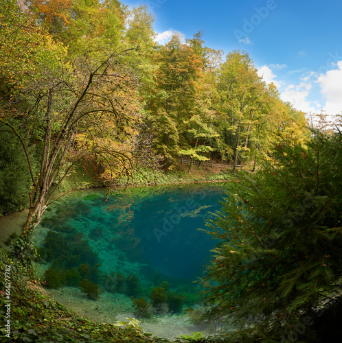 Blautopf Blaubeuren – Perle der Schwäbischen Alb ind Deutschland, Europa