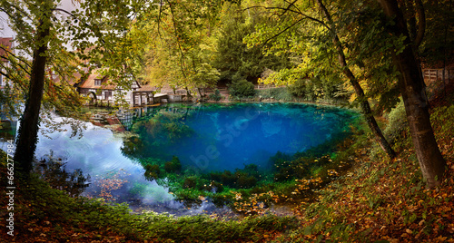 Blautopf Blaubeuren – Perle der Schwäbischen Alb ind Deutschland, Europa