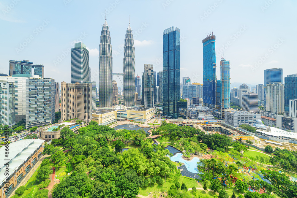 Fototapeta premium The KLCC Park and the Petronas Twin Towers, Kuala Lumpur