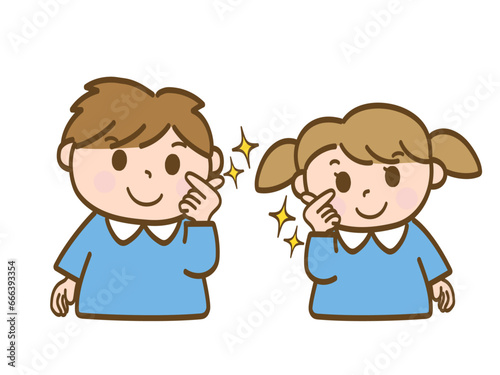 キュンですポーズをする男の子と女の子_保育園児の兄妹