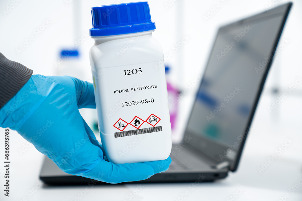 I2O5 iodine pentoxide CAS 12029-98-0 chemical substance in white plastic laboratory packaging