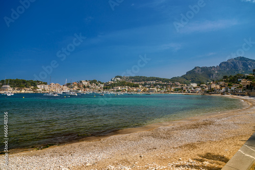 A tranquil day at Port de Soller beach in Mallorca