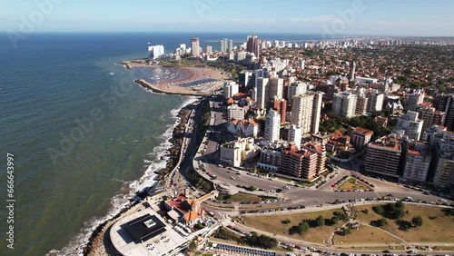 videos de drone en 4k de distintas playas en verano en la ciudad de Mar del Plata, costa atlántica argentina photo