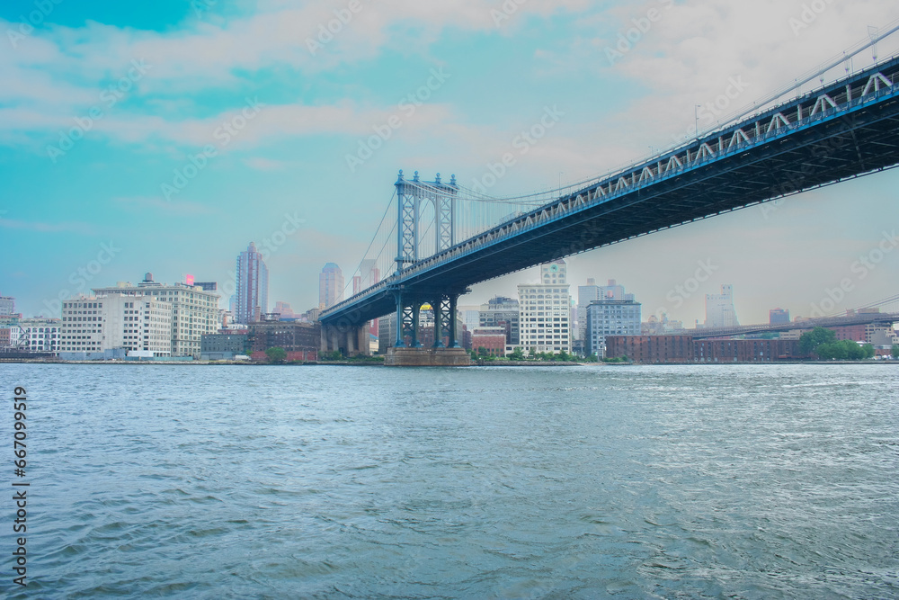 Naklejka premium Nice view on a great bridge at New York City, USA