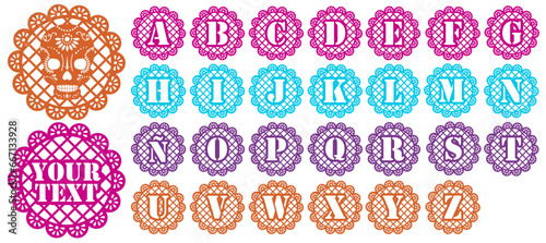Papel picado redondo con las letras del abecedario y con una calavera, en diferentes colores, puedes poner tu propio texto
