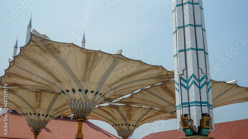One of the ornaments of the Grand Mosque in Central Java is a giant hydraulic umbrella that can open and close automatically