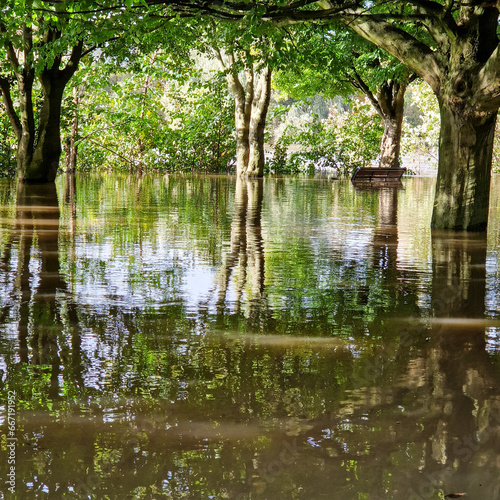 The power of nature flood in Burton on Trent, Stapenhill Park, 23.10.2023 photo