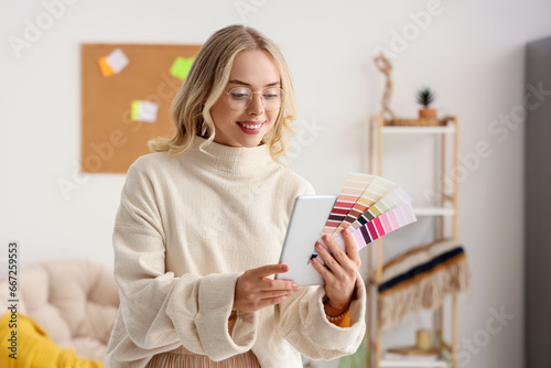 Female interior designer wi...