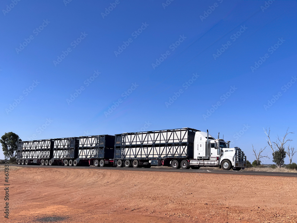 Obraz premium Outback Australia Road Train