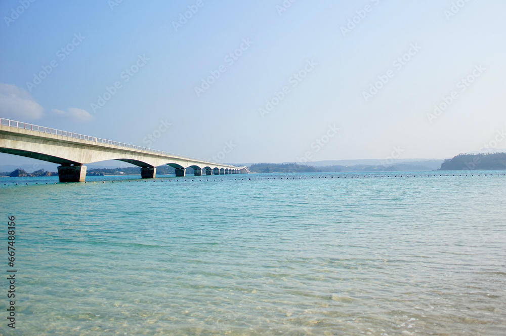 Fototapeta premium bridge over the sea