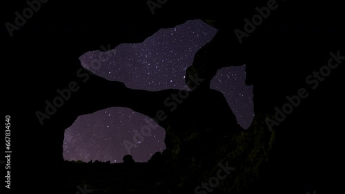 nightscape, night full of stars, Arches Natioal Park, the milkyway seen through the view through the Double Arch