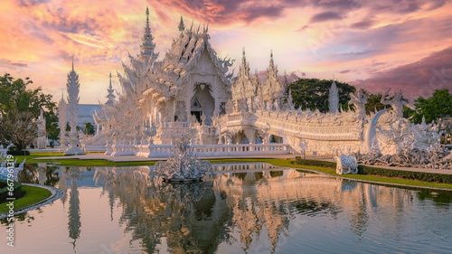 Photography White temple Chiang Rai during sunset, view of Wat Rong Khun or White Temple Chi