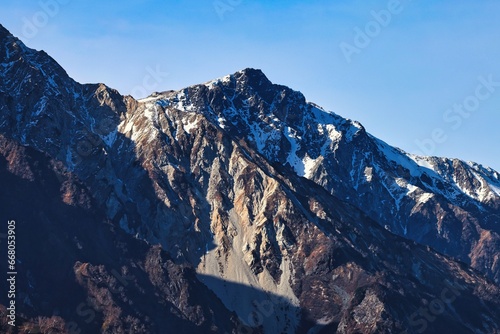 冠雪の北アルプスの白馬岳 © Taka Mountain
