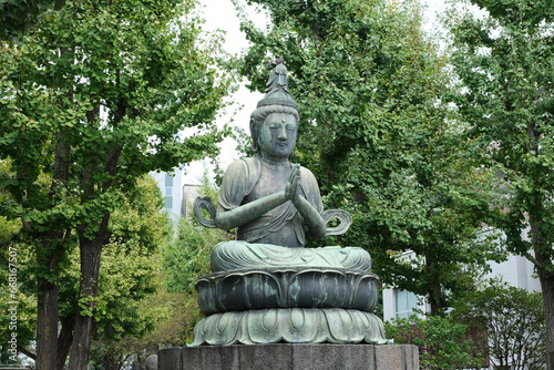 Buddhas at Sens  -ji buddhist temple in Tokyo  Japan